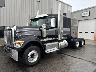 2026 International HX520 SLEEPER