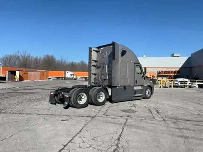 2023 Freightliner Cascadia