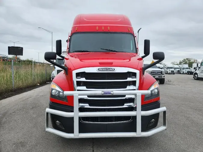 2020 FREIGHTLINER Cascadia 126