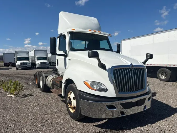2019 NAVISTAR INTERNATIONAL LT625 DAYCAB T/A53df2e833161563087e8627ccafd524a