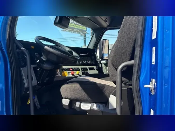 2022 FREIGHTLINER CA126