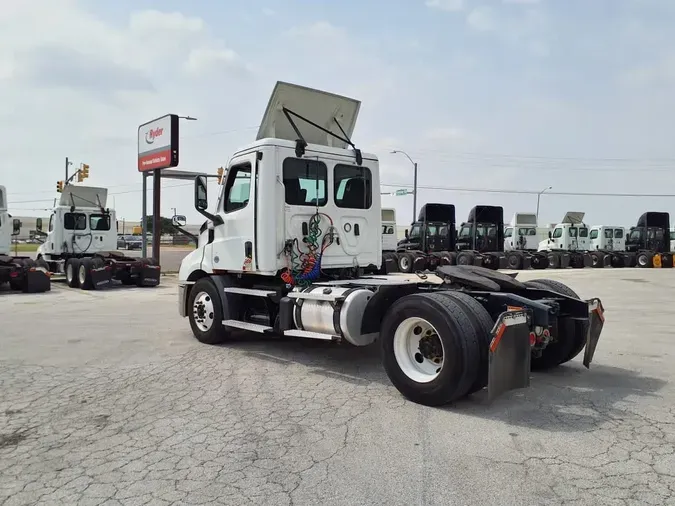 2020 FREIGHTLINER NEW CASCADIA 116