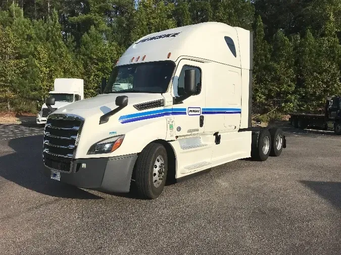 2020 Freightliner T12664ST