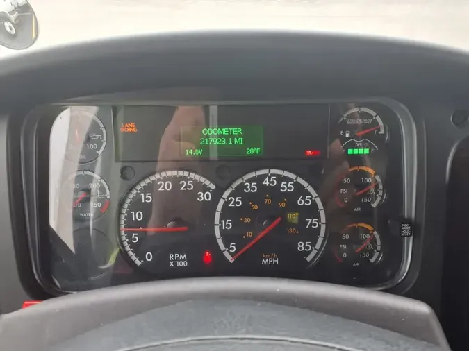 2020 FREIGHTLINER/MERCEDES M2 106