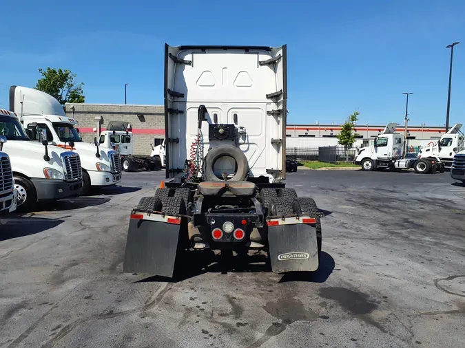 2019 FREIGHTLINER/MERCEDES CASCADIA 125