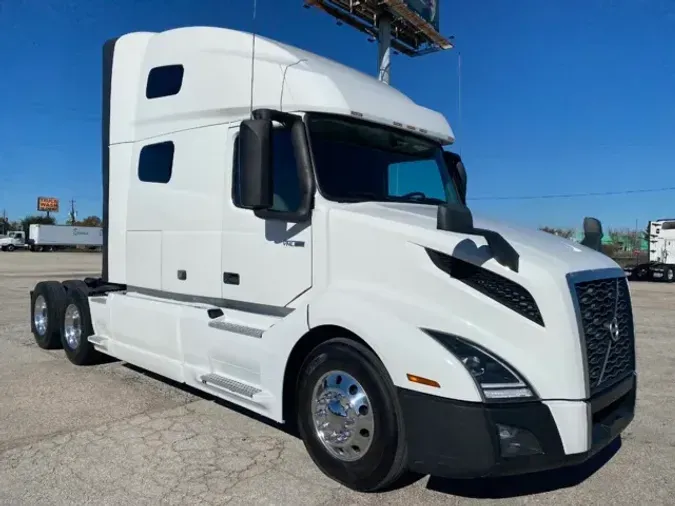 2021 Volvo VNL64T760