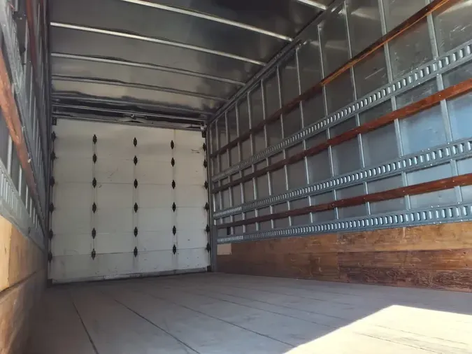2018 FREIGHTLINER/MERCEDES M2 106