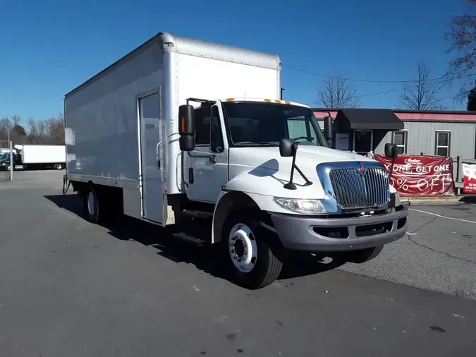 2019 NAVISTAR INTERNATIONAL 4300 SBA