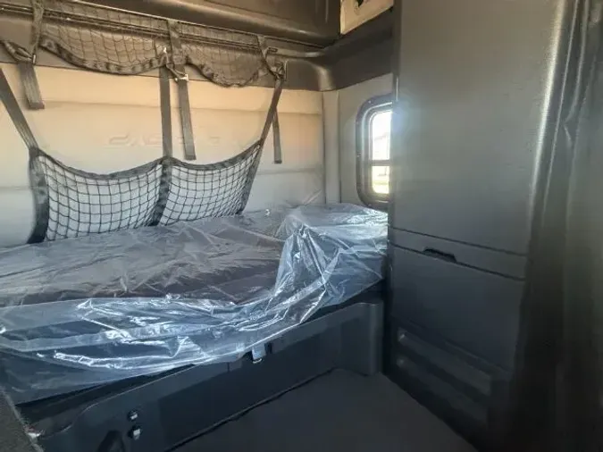 2020 Freightliner New Cascadia 126