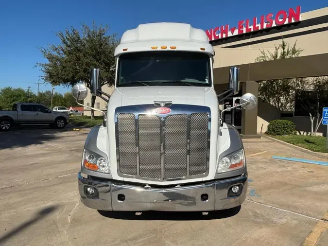 2022 Peterbilt 579
