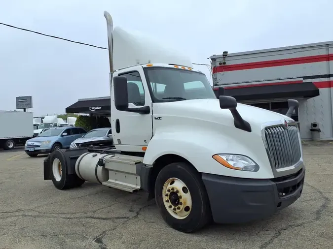 2021 NAVISTAR INTERNATIONAL LT625 DAYCAB S/A