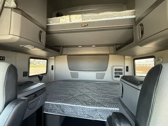 2023 International LT625