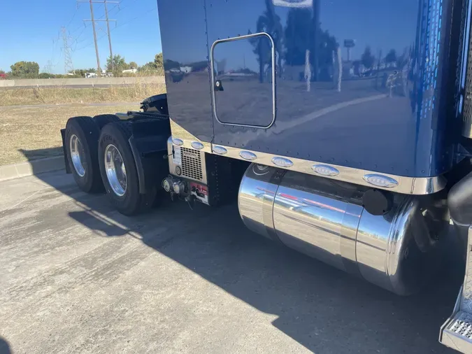 2024 Peterbilt 389