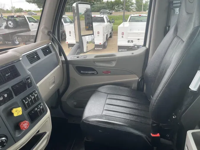 2022 Peterbilt 567