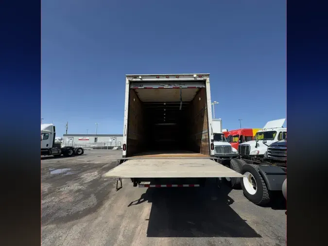 2019 FREIGHTLINER/MERCEDES M2 106