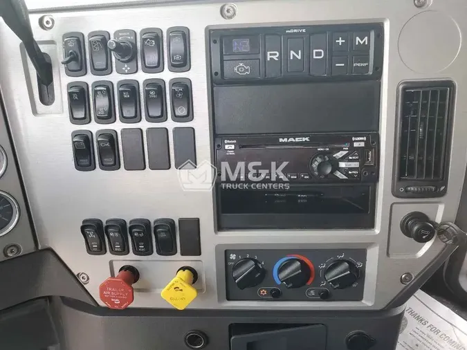 2018 MACK CXU613