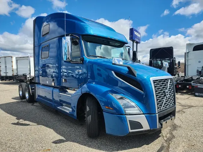 2025 VOLVO VNL64T86053f49c2b461d645864936aa7dfc51b3c