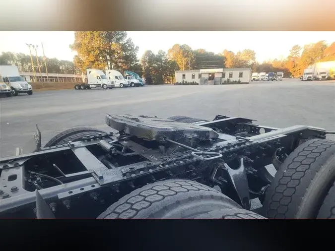 2018 INTERNATIONAL RH613