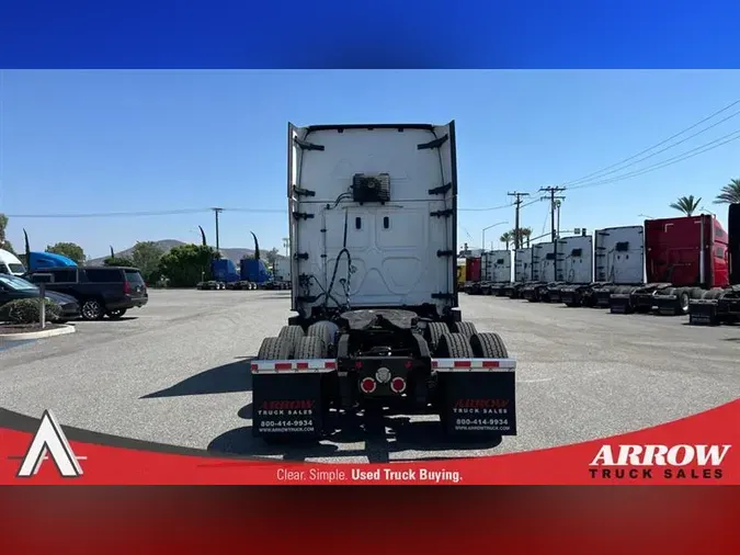 2021 FREIGHTLINER CA126