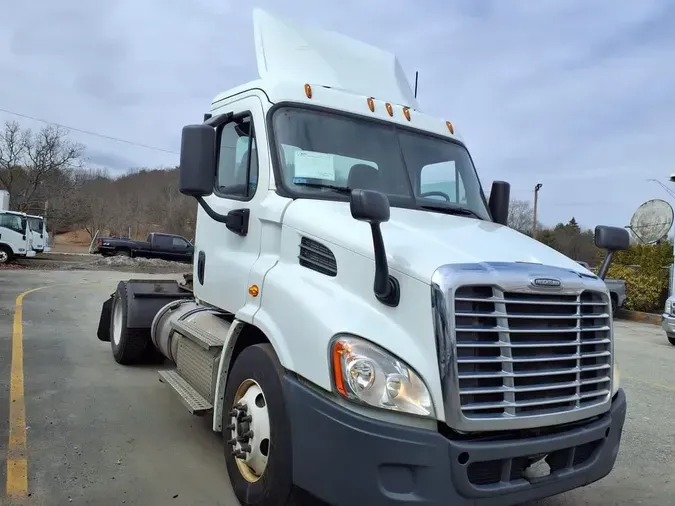 2019 FREIGHTLINER/MERCEDES CASCADIA 11353fbf8620c5af4c09088a24a101e3d24