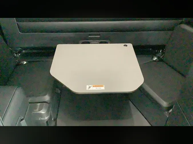 2023 Freightliner Cascadia 12654018e184ffa7636166616d82a2a1e7b