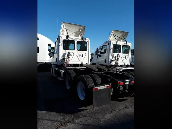 2019 FREIGHTLINER/MERCEDES NEW CASCADIA 126