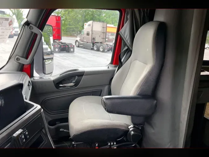 2023 INT LT625 6X4