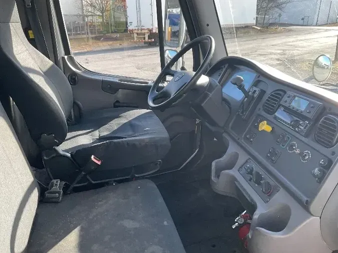 2018 Freightliner M2