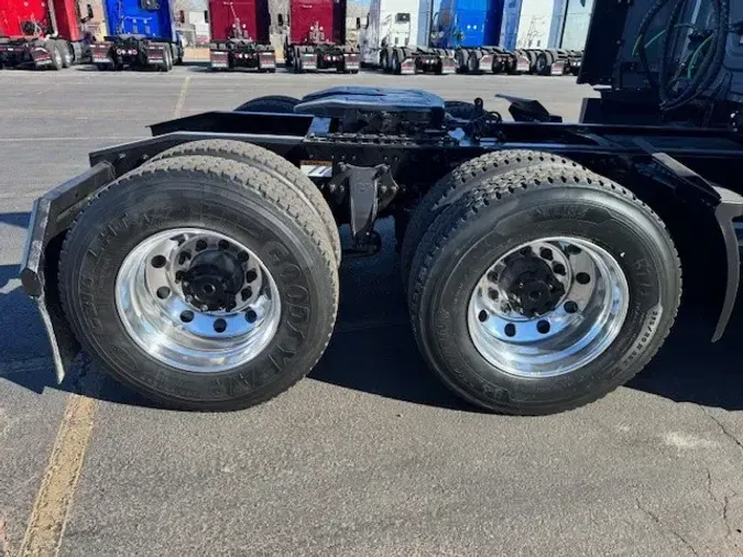 2021 FREIGHTLINER CASCADIA