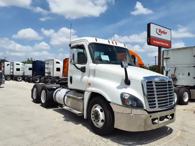 2020 FREIGHTLINER CASCADIA 125