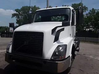 2016 VOLVO VNL42TRACTOR