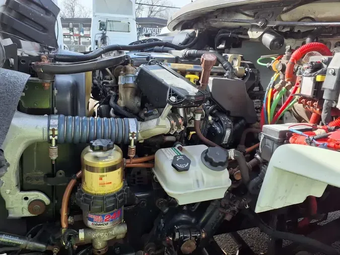 2019 FREIGHTLINER/MERCEDES M2 106