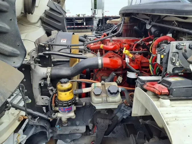 2018 FREIGHTLINER M2 106