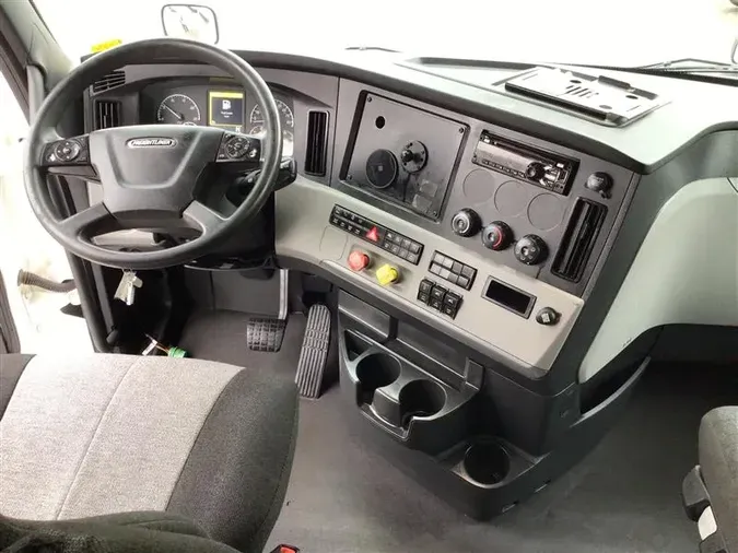 2021 FREIGHTLINER CA126