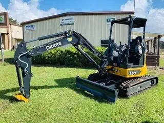 2022 John Deere 35G