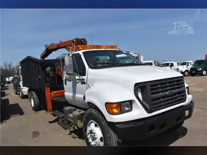 2000 FORD F750