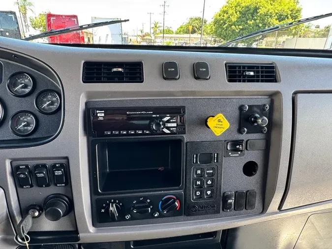 2020 Peterbilt 337