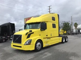 2018 VOLVO VNL780