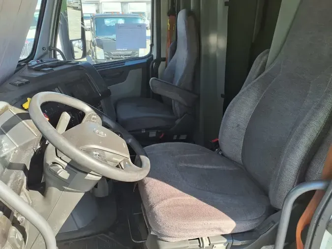 2020 VOLVO VNR64T-640543b2744c1e43f1e8d88fefdd06971e5