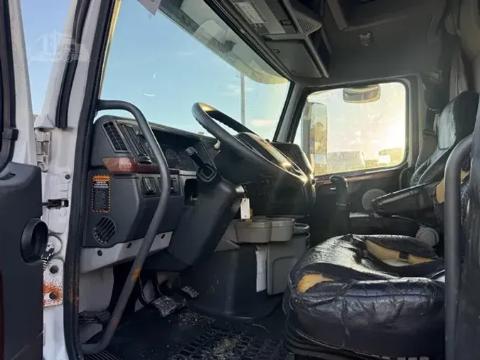 2010 VOLVO VNL64T780543bd7c412f8bb7caf56296b694d09e9