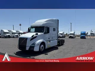2021 VOLVO VNL740