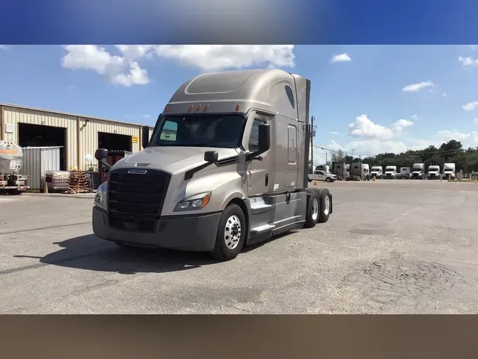 2022 Freightliner Cascadia 126