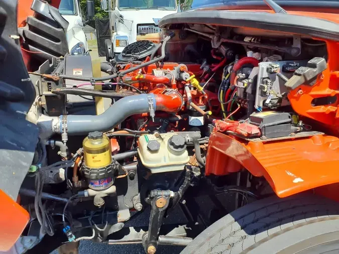 2018 FREIGHTLINER M2 106