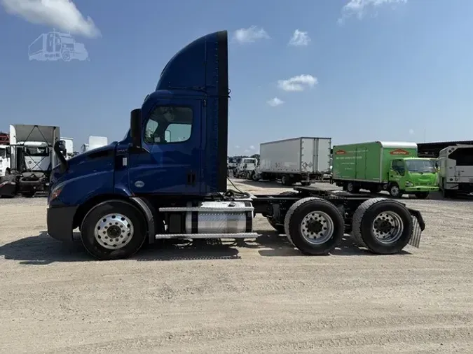 2020 FREIGHTLINER CASCADIA 116