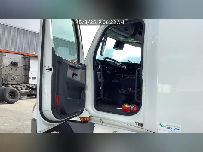 2021 Freightliner Cascadia
