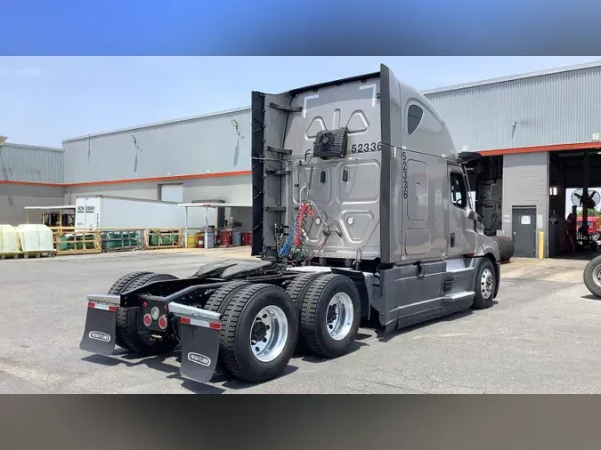 2022 Freightliner Cascadia