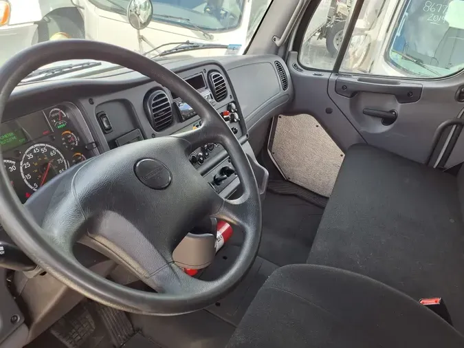 2019 FREIGHTLINER/MERCEDES M2 106