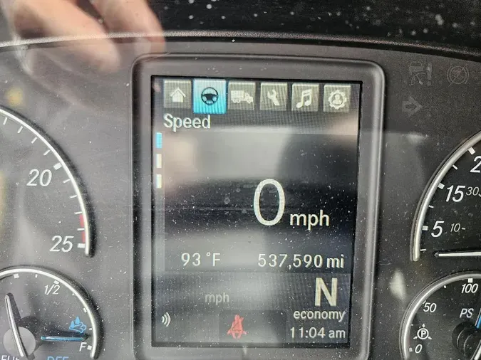 2021 FREIGHTLINER CASCADIA CA126