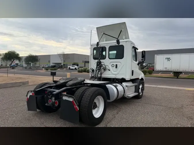 2020 FREIGHTLINER/MERCEDES NEW CASCADIA 116