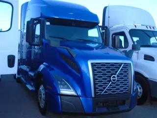 2019 VOLVO VNL760
